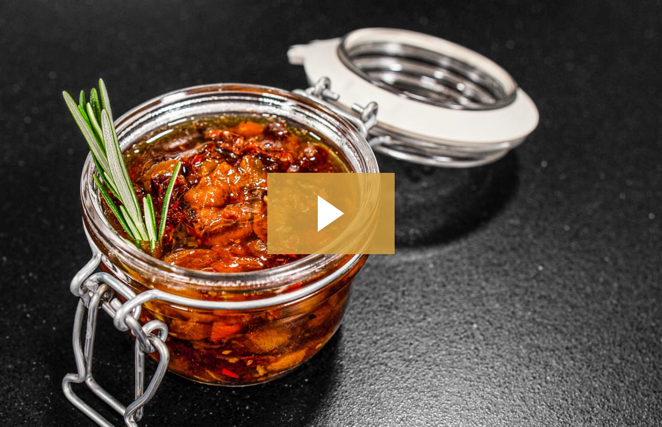 Leckeres Aprikosen-Tomaten-Chutney | LUSINI Leckeres Aprikosen-Tomaten-Chutney | LUSINI