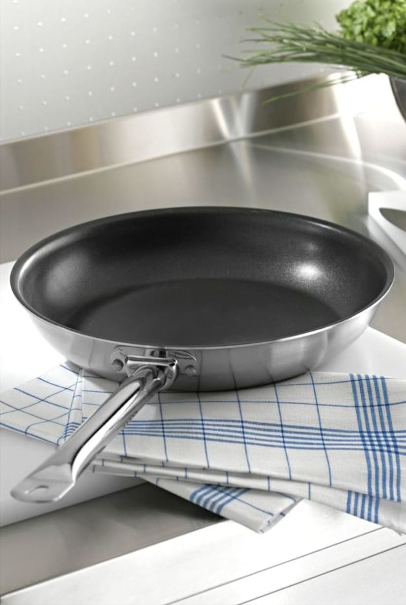 Set Di 2 Padelle Antiaderenti In Granito Con Coperchio – 24 E 28 Cm, Manico Dorato, Adatte A Induzione E Forno