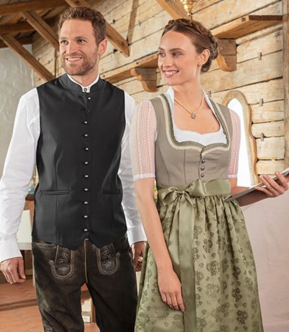 Mann und Frau in Tracht
