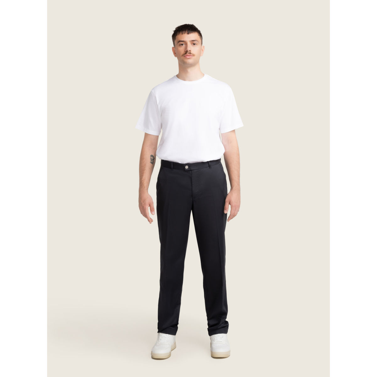 KAYA&KATO Chino Herren TURIN Kleidergröße M; schwarz
