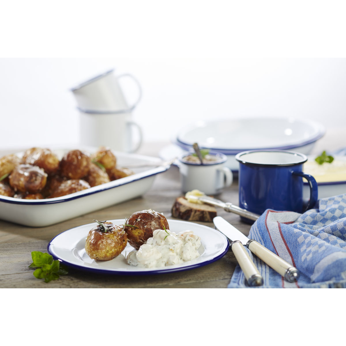 APS Teller ENAMELWARE, emailliertes Stahlblech 20x20x20x2 cm (LxBxØxH); weiß; rund