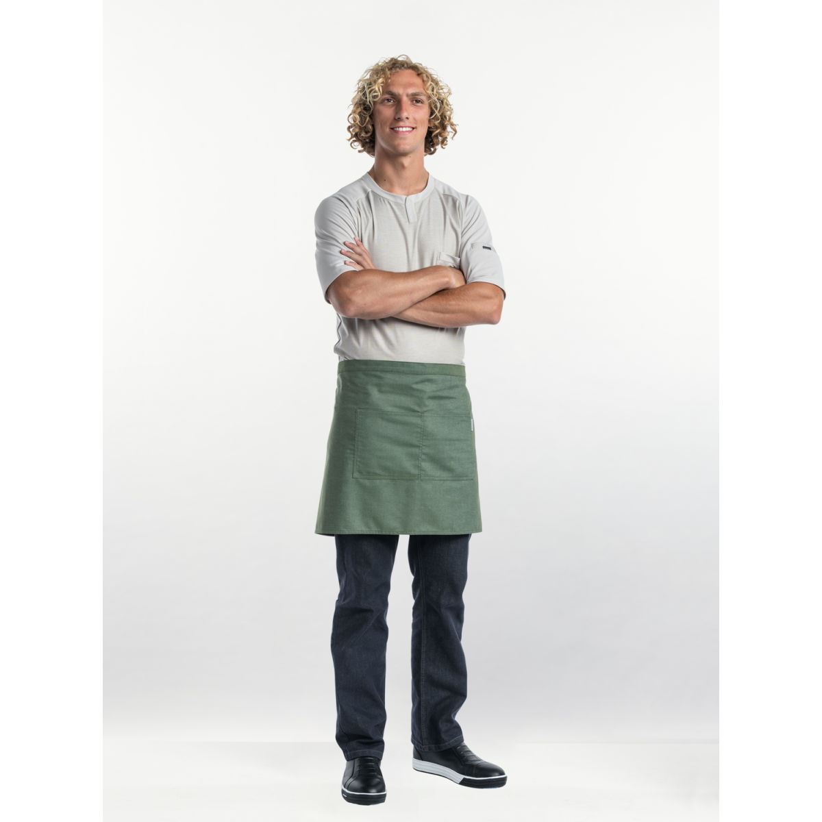 Chaud Devant Bistroschürze Base Moss Green W100 – L45 45x100 cm (LxB); moosgrün