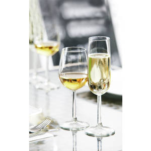 White wine glass Bouquet