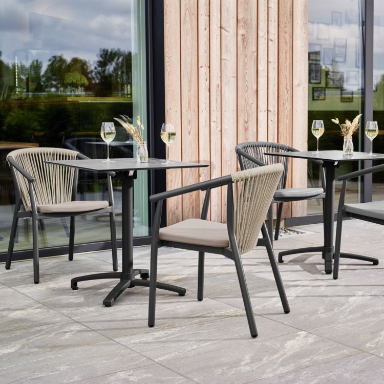 Pied de table Taipa