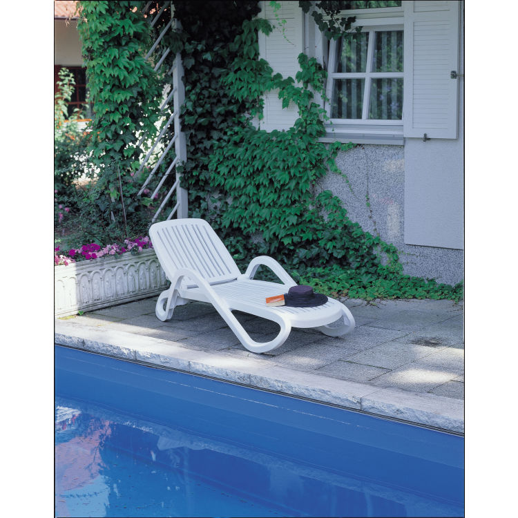 Stapelliege Eden, Kunststoff