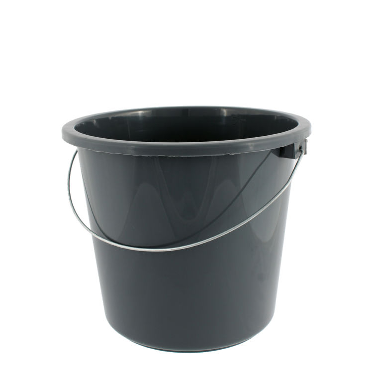 Putzeimer mit Metallbügel