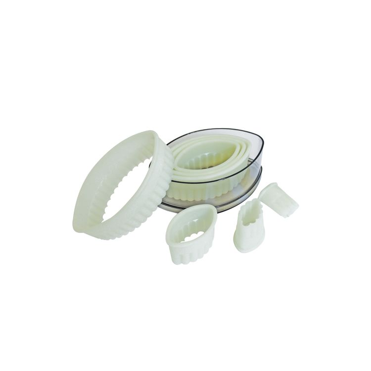 Set di formine ovali dentellati 7 pz