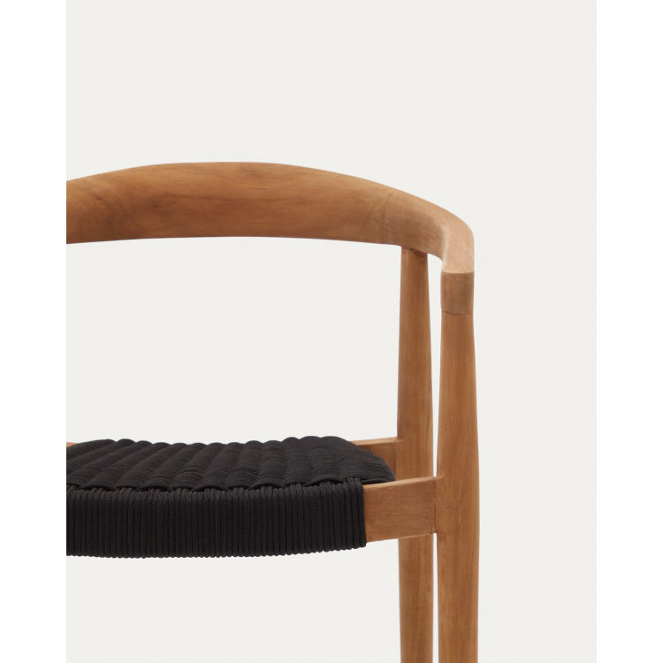 Stapelbarer Outdoor-Stuhl Ydalia aus massivem Teakholz natürliches Finish schwarzes Seil