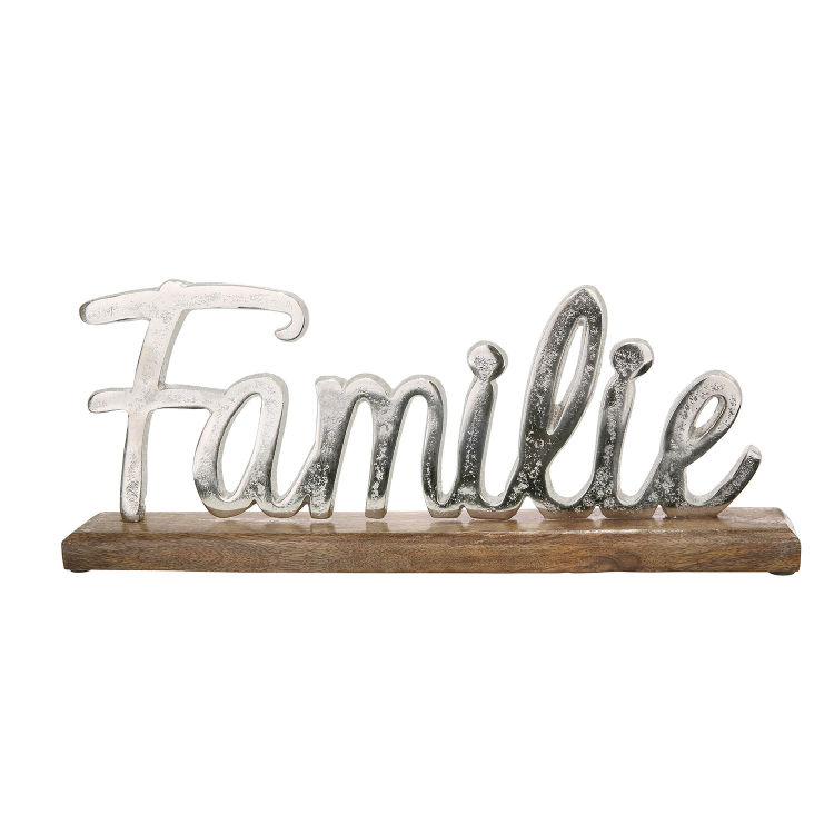 Schriftzug Familie on Base