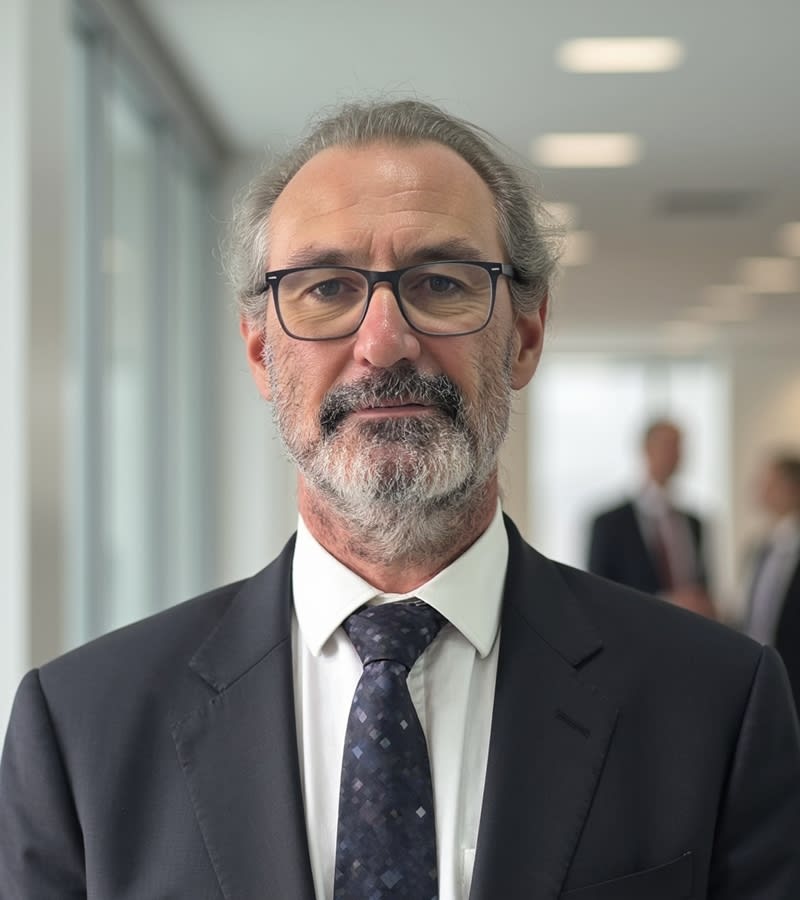 Andrew Slater FIA CFA