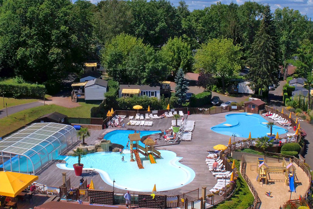 Campsites Paris 4 and 5 stars with water park Campings.Luxury