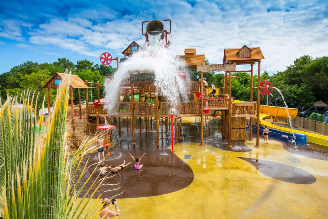 Thematic files : The best water parks on campsites in France
