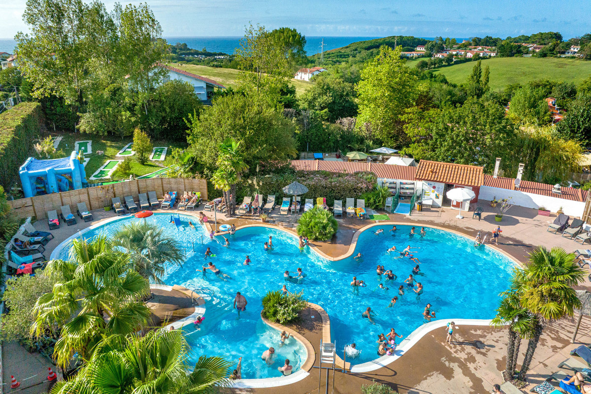 Camping piscina climatizada en Luz