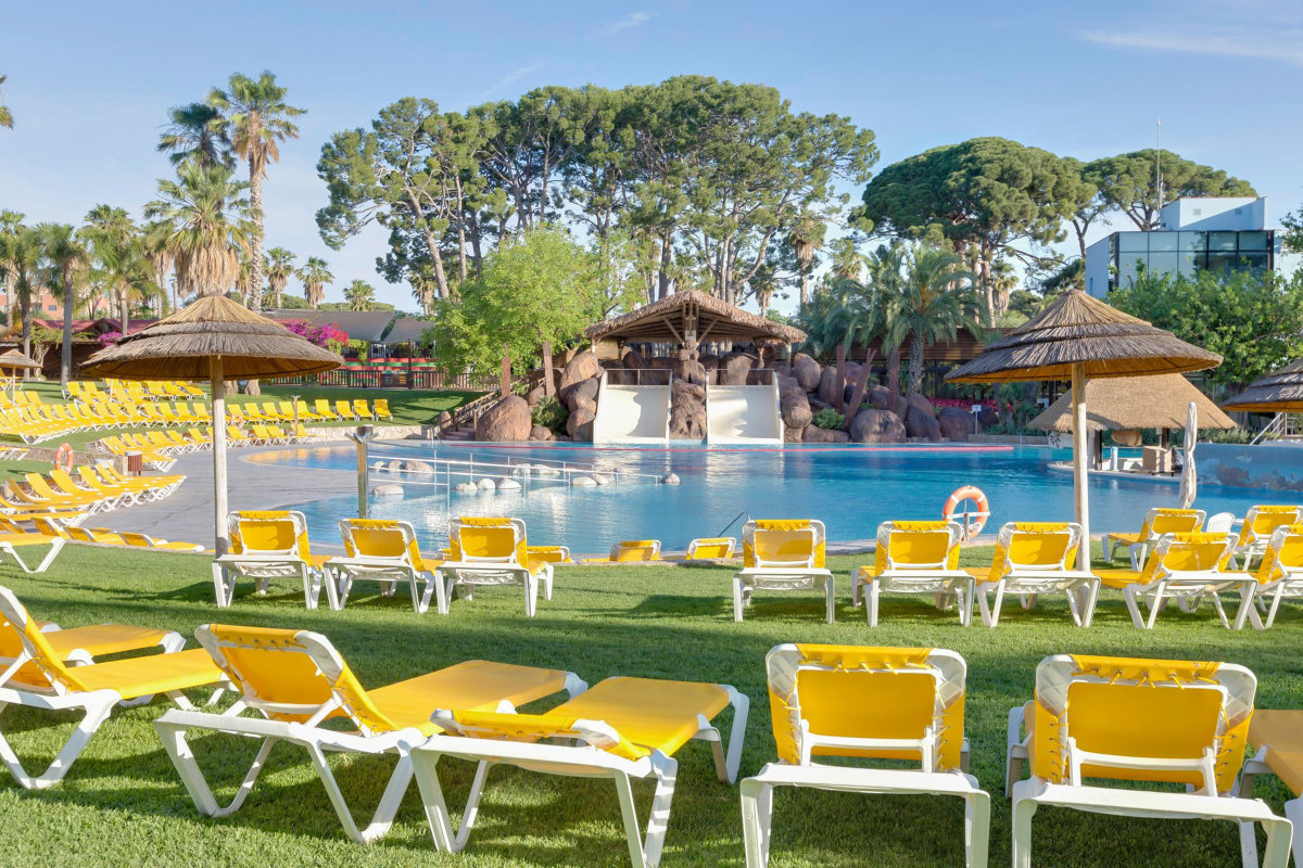 Transfers From Reus Airport To Cambrils Park Resort www.campings.luxury