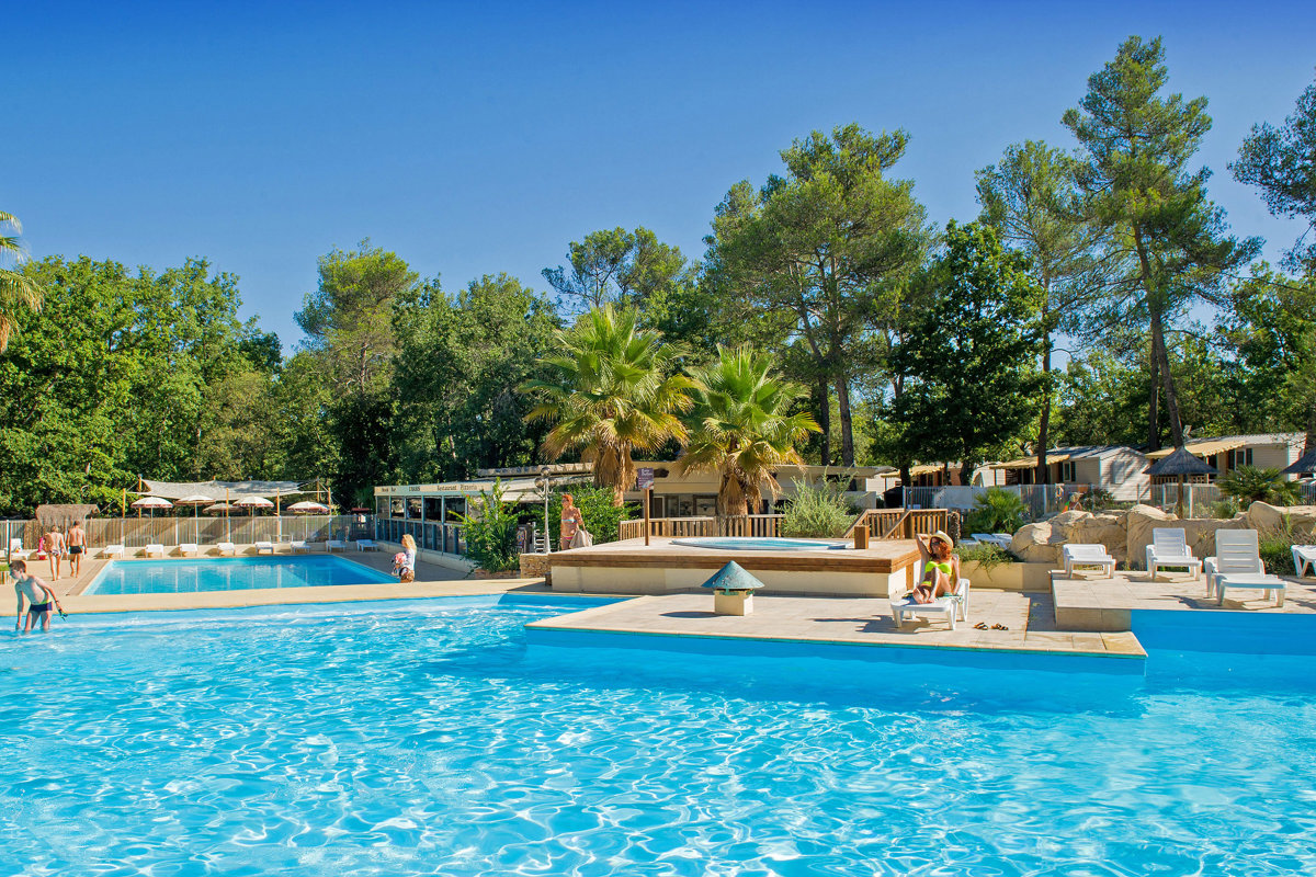 Domaine de la Sainte Baume Camping de luxe Var NanslesPins