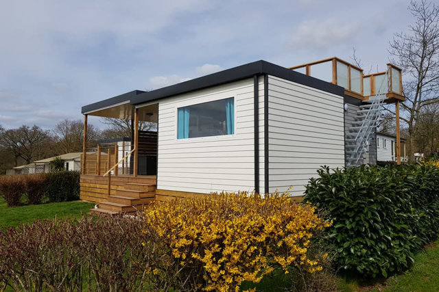 Ein neues Chalet mit privatem Whirlpool auf Au Bocage du lac