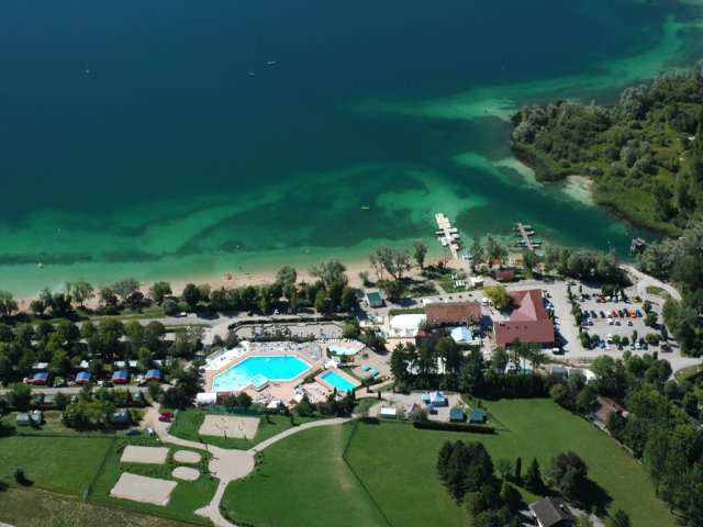 I campeggi più belli sulle sponde dei laghi