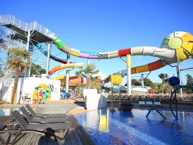 Les toboggans aquatiques du camping Le Château à Saint Hilaire de Riez.