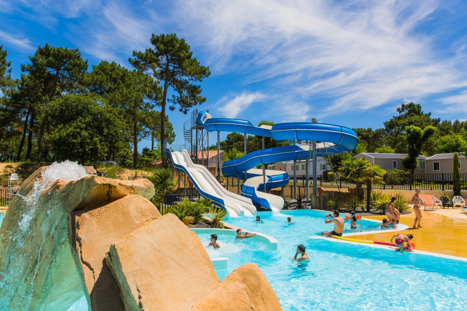 Camping Les Mathes | 4 et 5 étoiles avec parc aquatique | Campings.Luxe