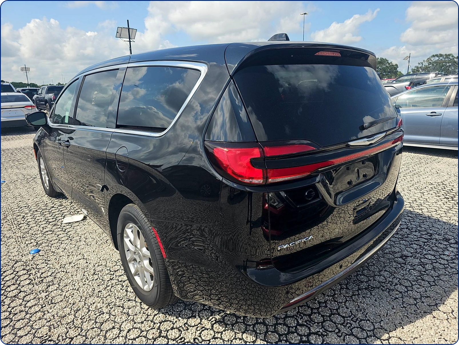 2024 Chrysler Pacifica Touring