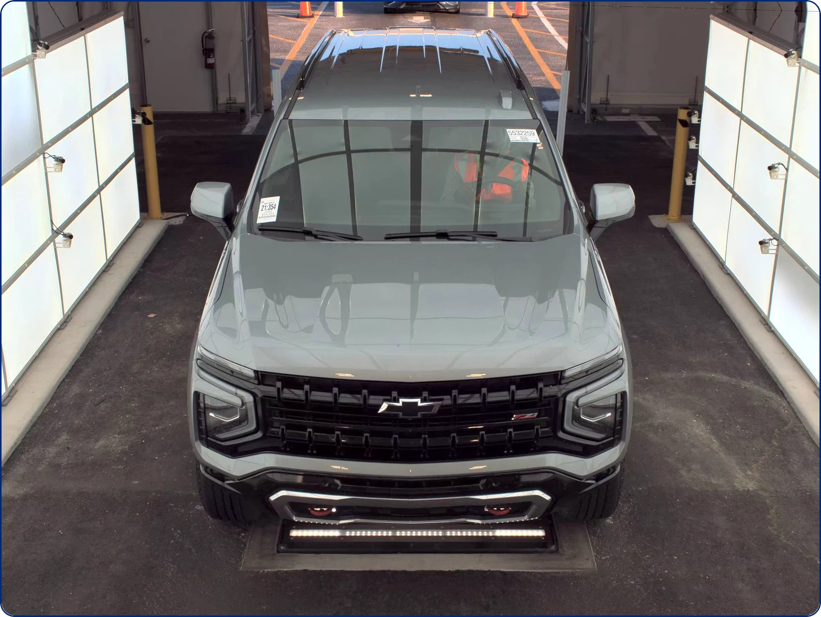 2025 Chevrolet Suburban Z71's photo