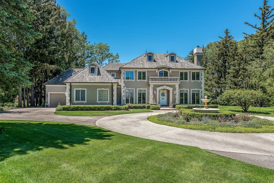 727 Pleasant Ln Jerfita Team Luxury Real Estate Agents in Chicago