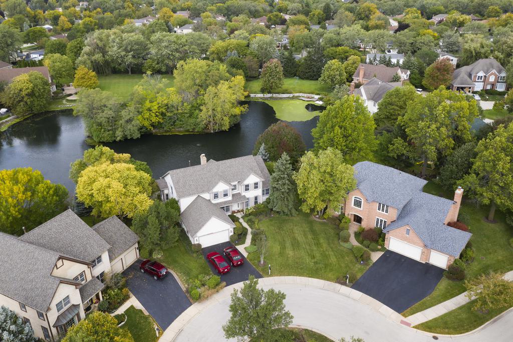 3612 Glenlake Jerfita Team Luxury Real Estate Agents in Chicago