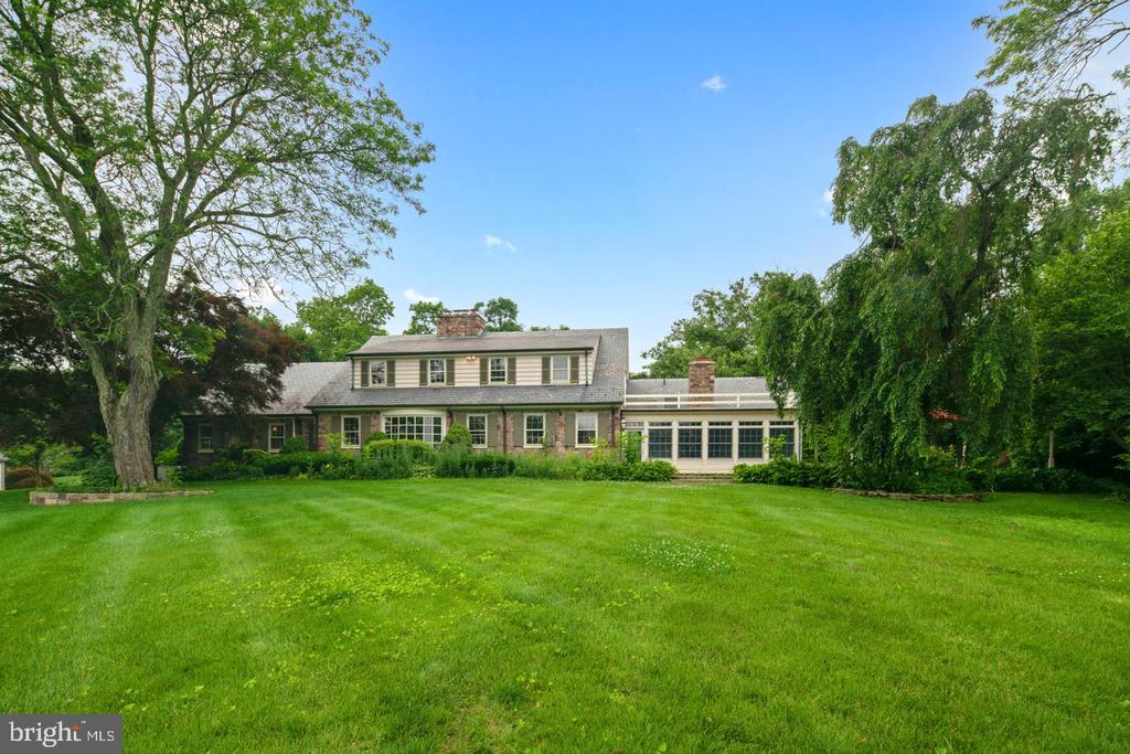 150 Hillendale Drive