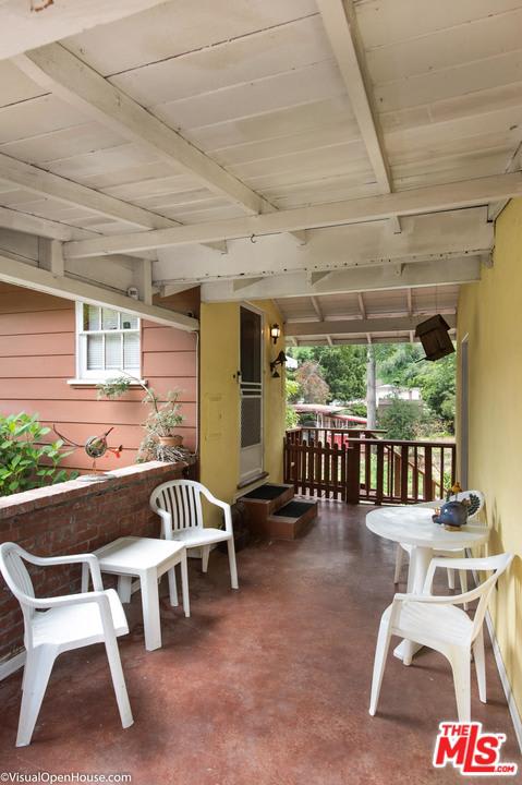 Charming 2 Bedroom Cottage in Studio City