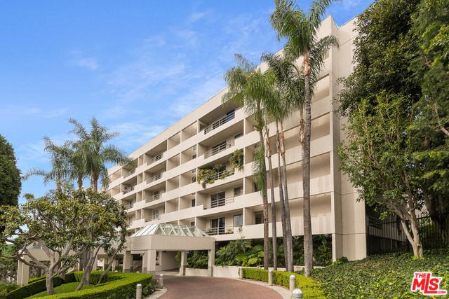 Luxury Smart Condo in the Heart of West Hollywood