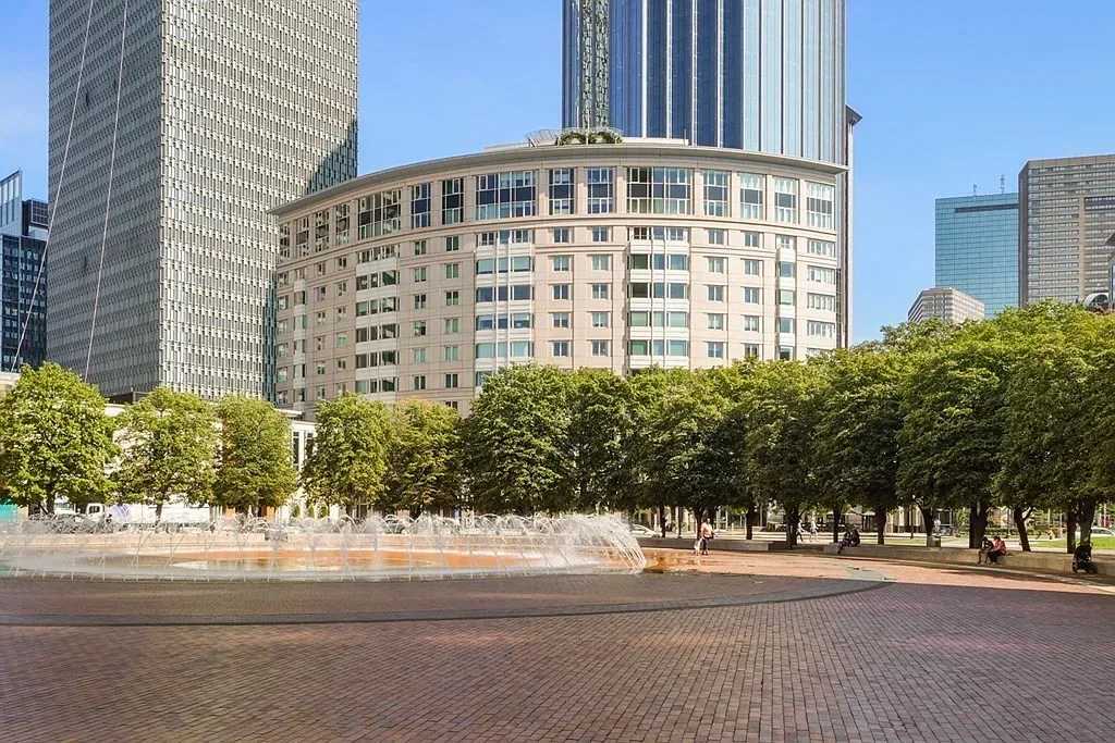 Jonathan Radford City, Country, and Waterfront Fine Homes