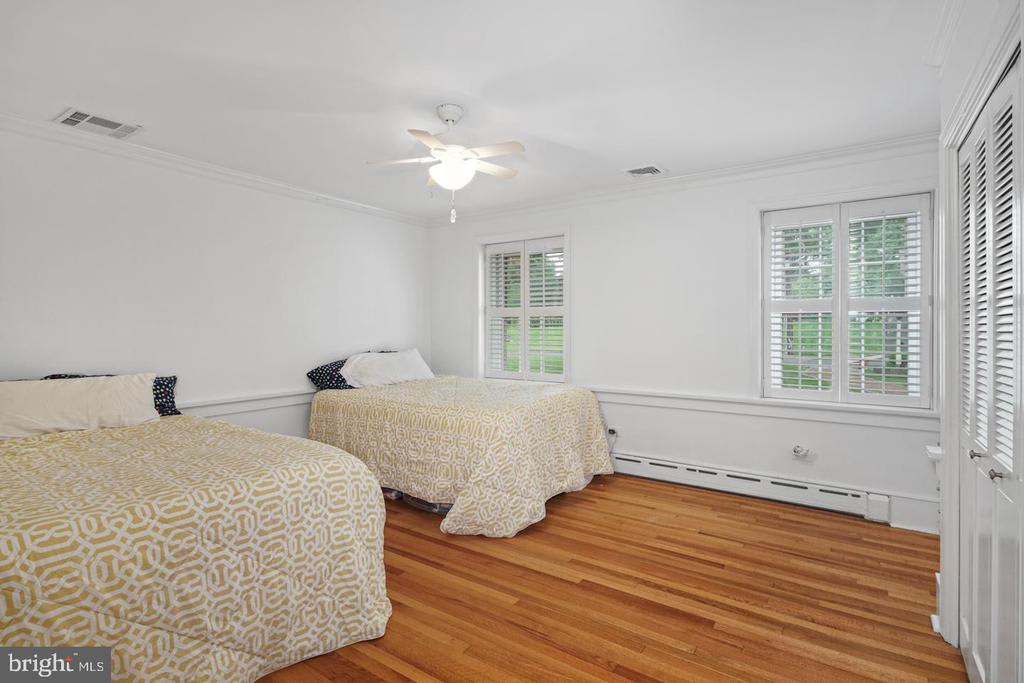 150 Hillendale Drive