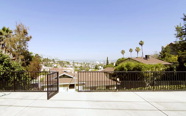 Great Opportunity in Silver Lake Hills! Trust Sale, Needs Work! $795,000
