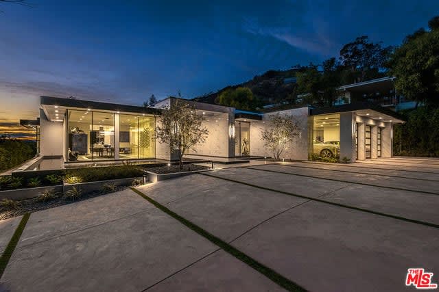 Loma Vista Drive Modern