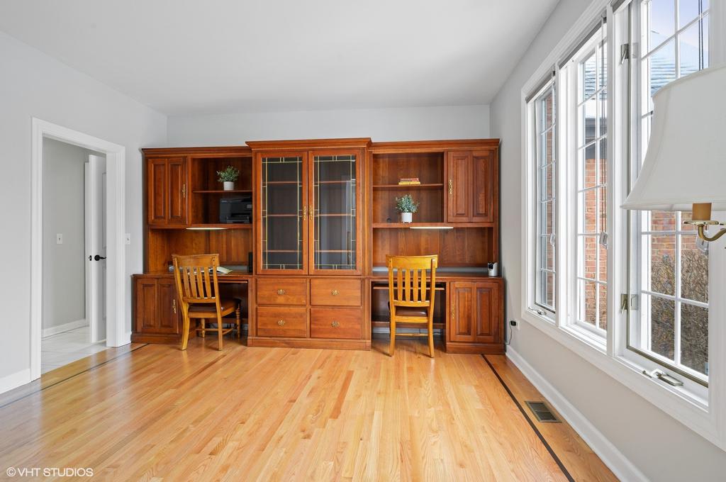 3612 Glenlake Jerfita Team Luxury Real Estate Agents in Chicago