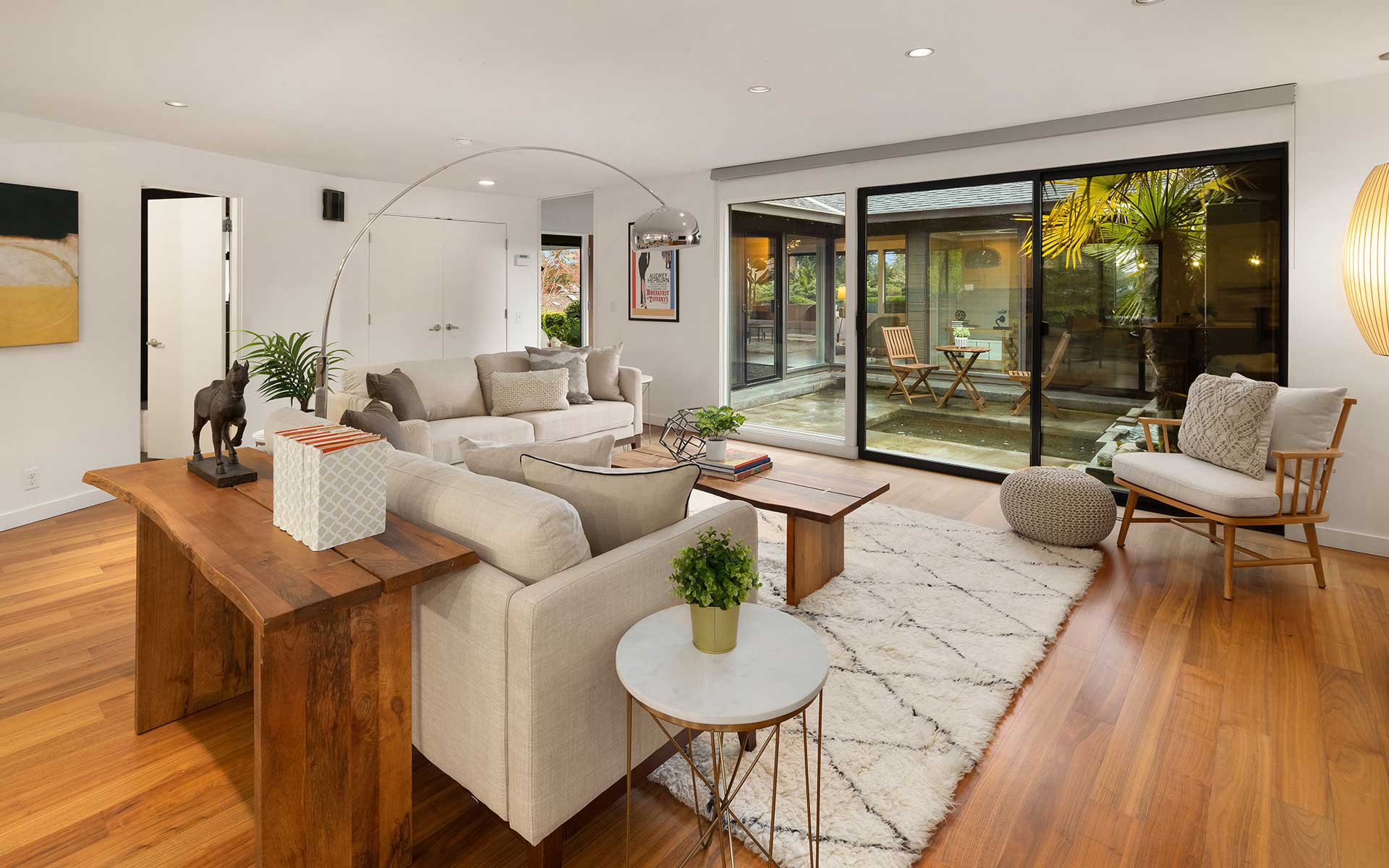 Stylish MidCentury with a Clean, Modern Aesthetic Team Foster