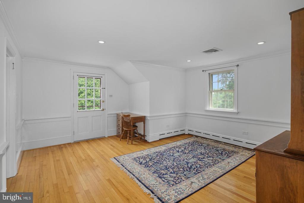 150 Hillendale Drive