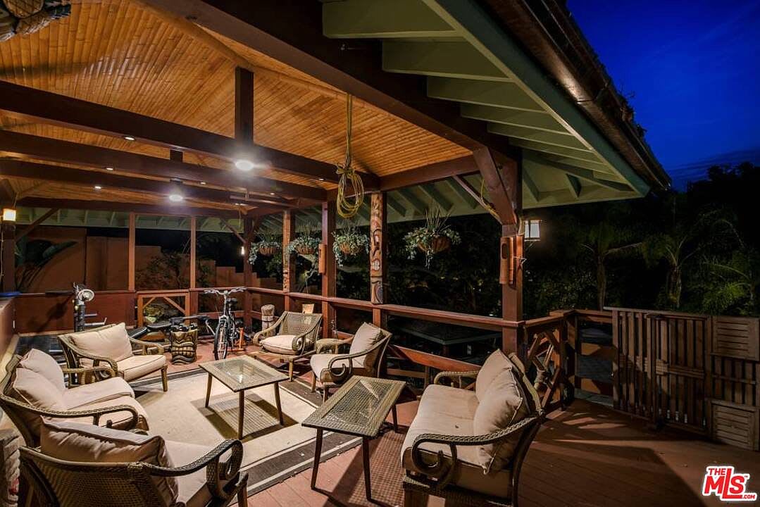 Kingswood Lane Sensational Private Gated Home in Sherman Oaks LA Luxuries Los Angeles