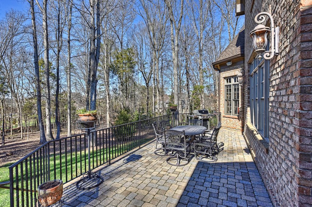 3014 Kings Manor Dr Reside Realty