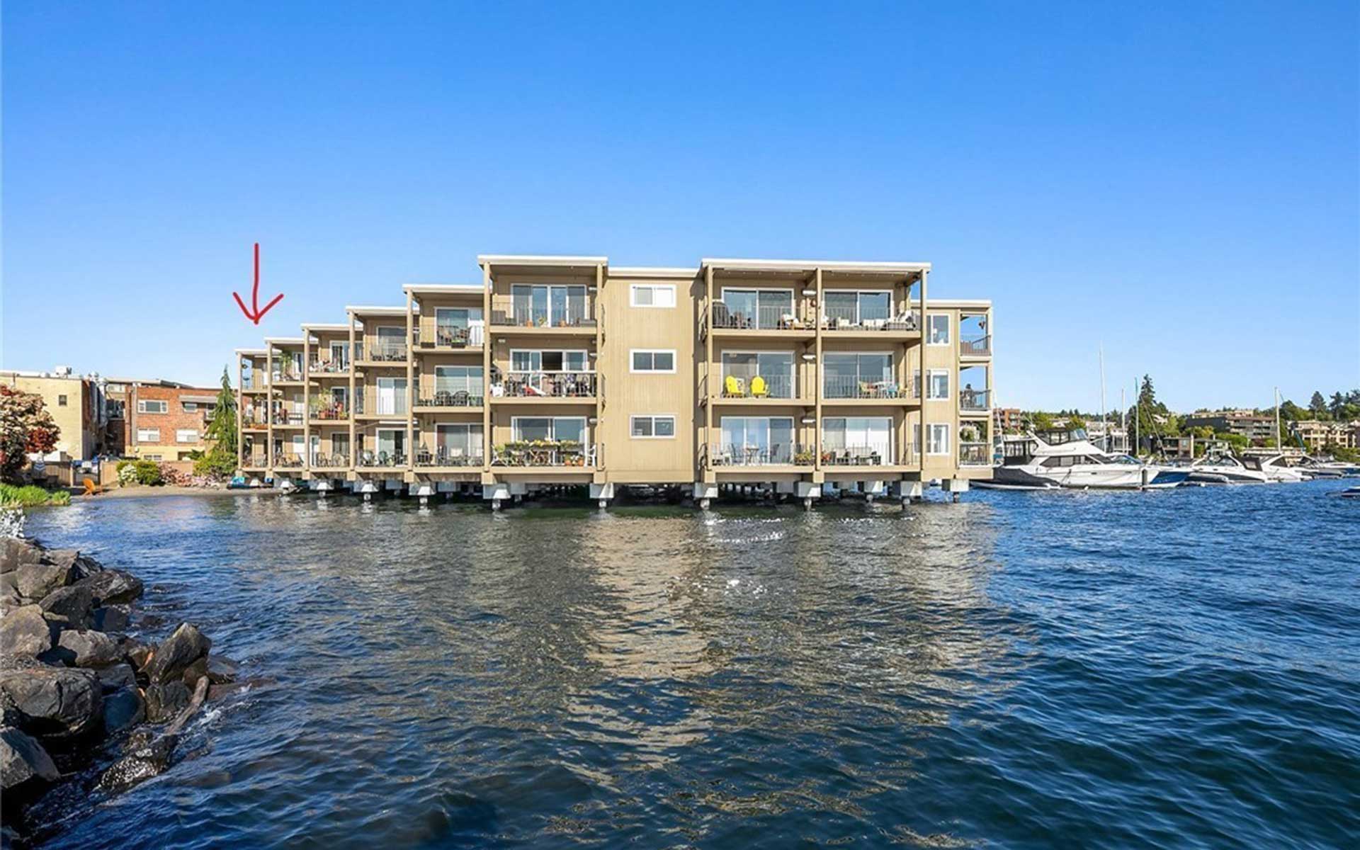 Kirkland Waterfront Condo