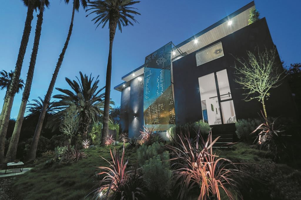 Modern Hollywood Hills Mansion