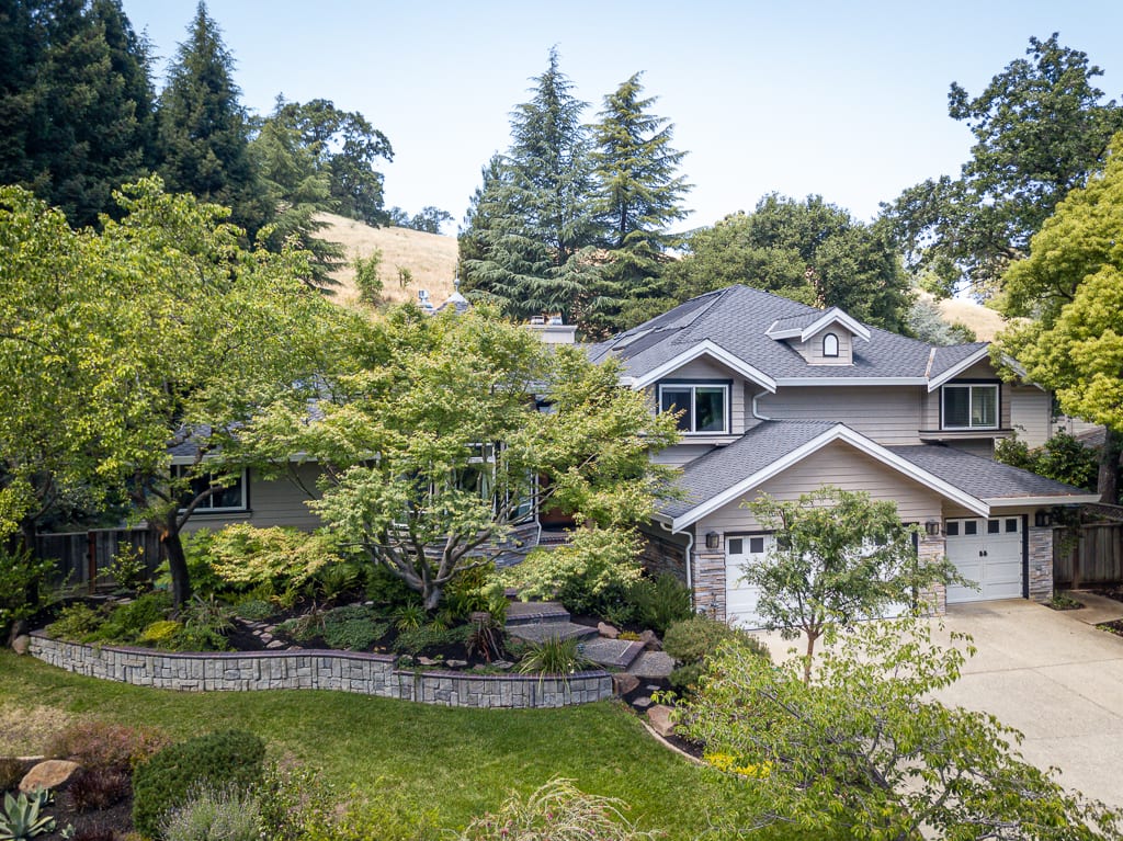 Baywood Beauty with Brilliant Backyard