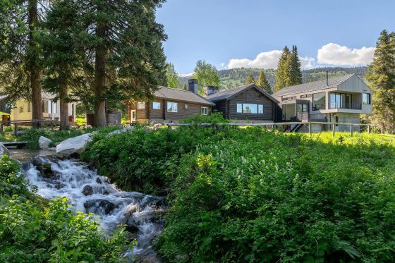 Luxury Real Estate Headlines: Fourth Week in March, 2025