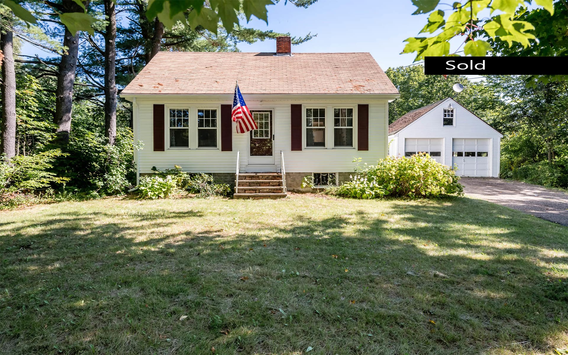 Charming Cape Cod in Gorham! The David Banks Team RE/MAX By The Bay