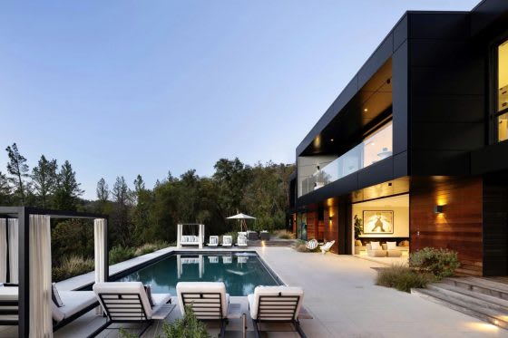 Inside a Contemporary Wine Country Sanctuary