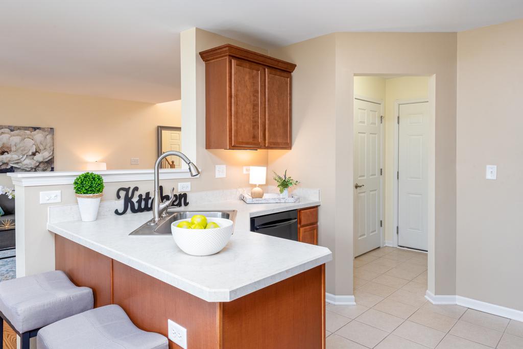 1003 N S Elgin Blvd LIV Partners Real Estate Team