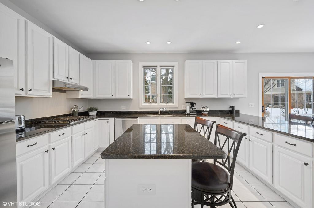 3612 Glenlake Jerfita Team Luxury Real Estate Agents in Chicago