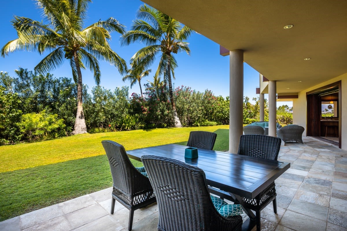 49 BLACKSAND BEACH AT MAUNA LANI RESORT