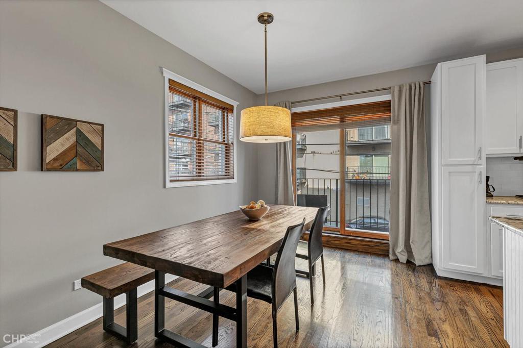 Lincoln Park Townhome: 2770 N. Wolcott #E