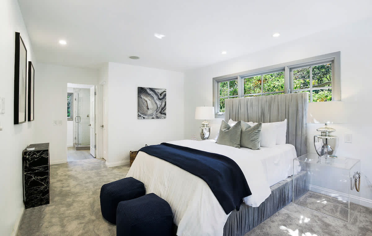 1449 Benedict Canyon Drive